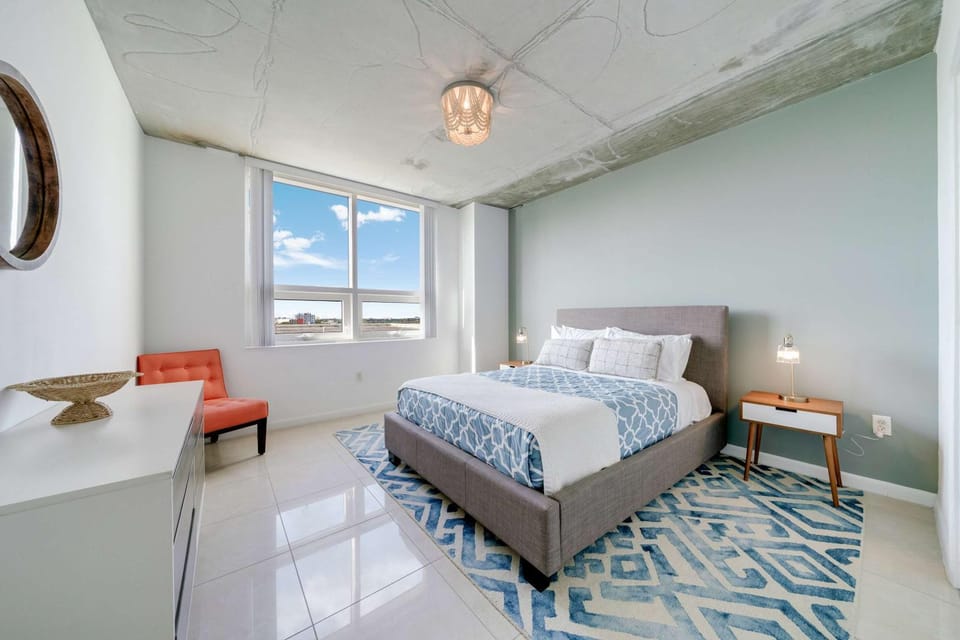 Midtown Miami Marvel- Heated Pool & Prime Location Apartment in Miami