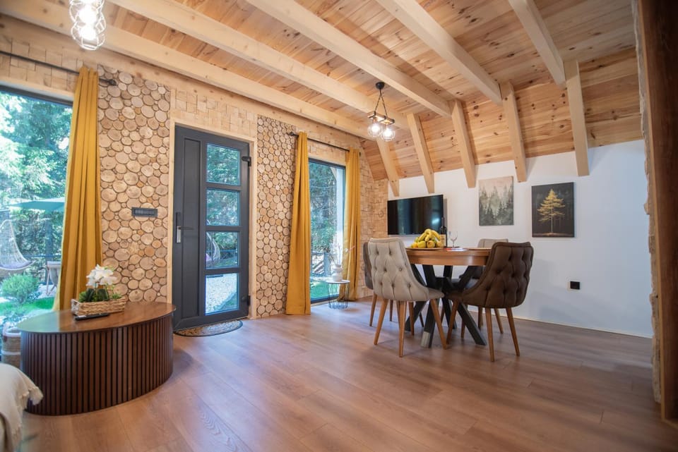 Green Hideaway SPA Chalet in Montenegro