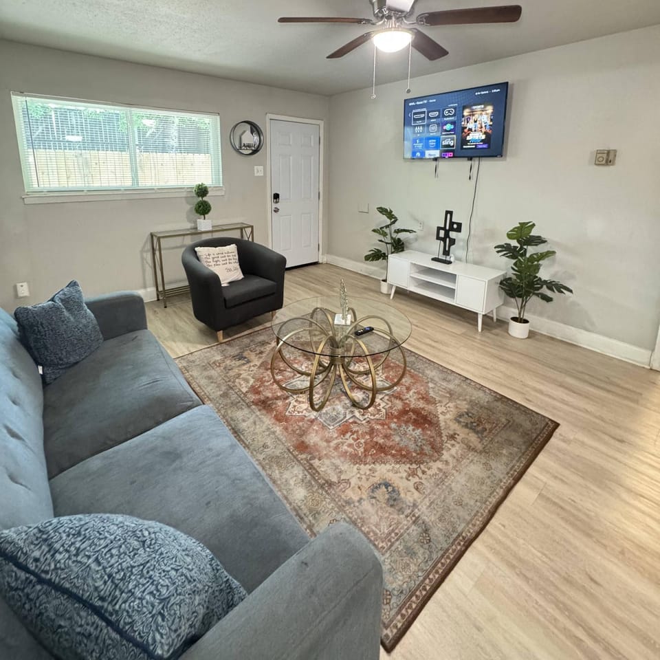1 DT Dallas l FIFA WORLD CUP READY l 5 Min from Love Field Apartment in Dallas