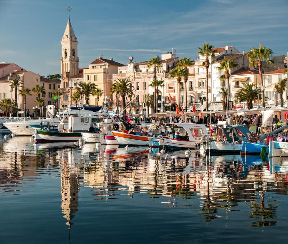 Logement de prestige, entre port et plage Apartment in French Riviera