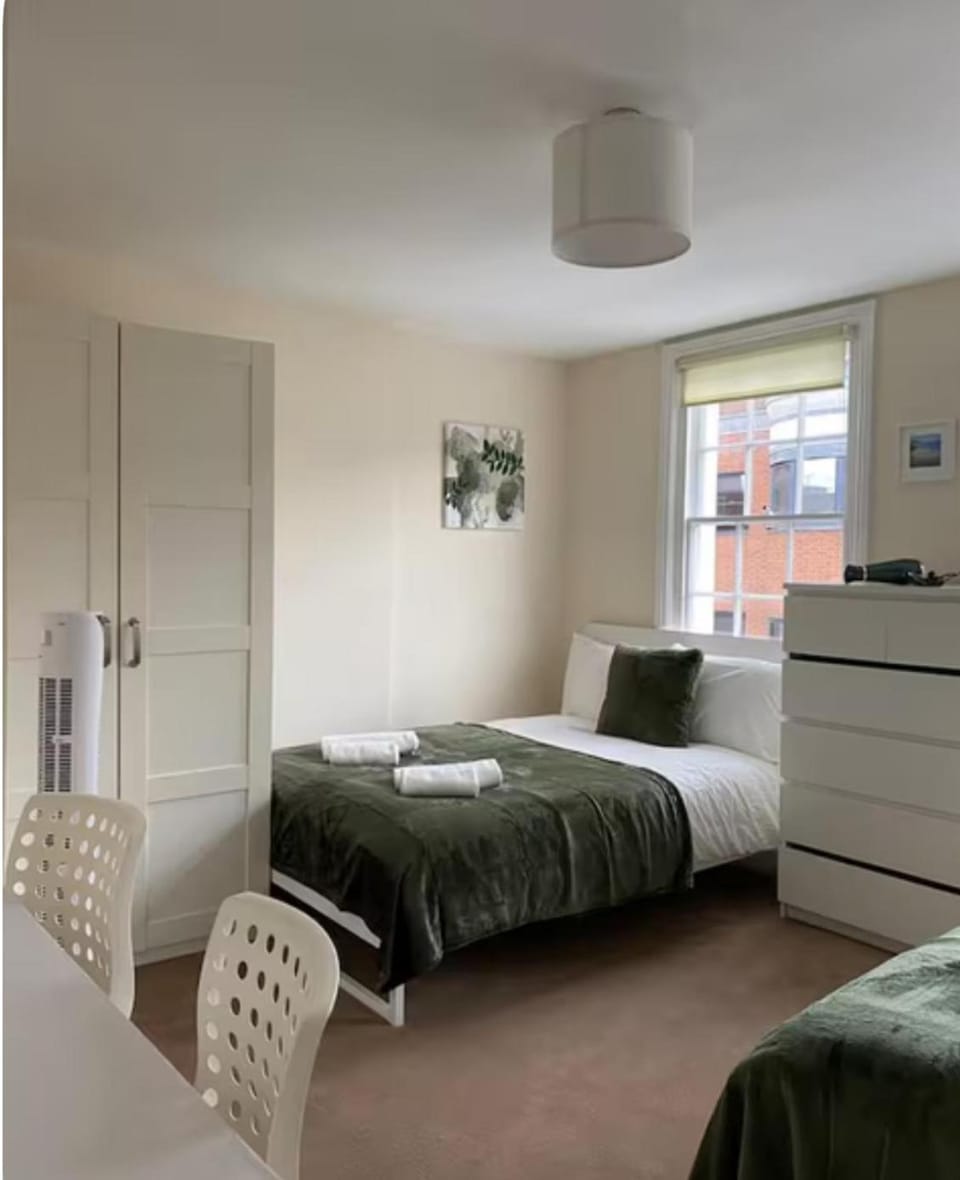 Lovely Rooms in Camden Town, Central London Bed and Breakfast in London Borough of Islington