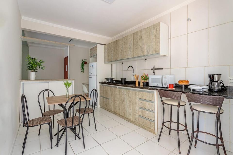 Coffee/tea facilities, Kitchen or kitchenette, Dining area