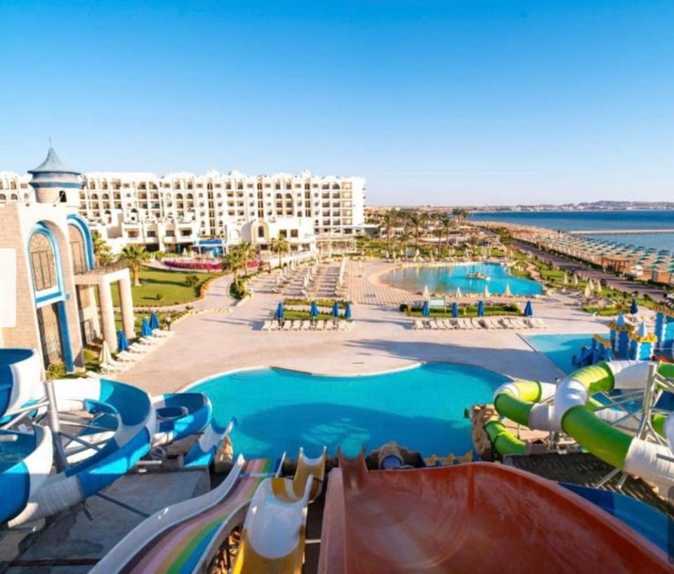 Sahl Hasheesh Finest Chalet - Gravity resort beachfront family 2 bedroom - garden pools view waterpark NON EGYPTIAN ONLY Apartment in Hurghada