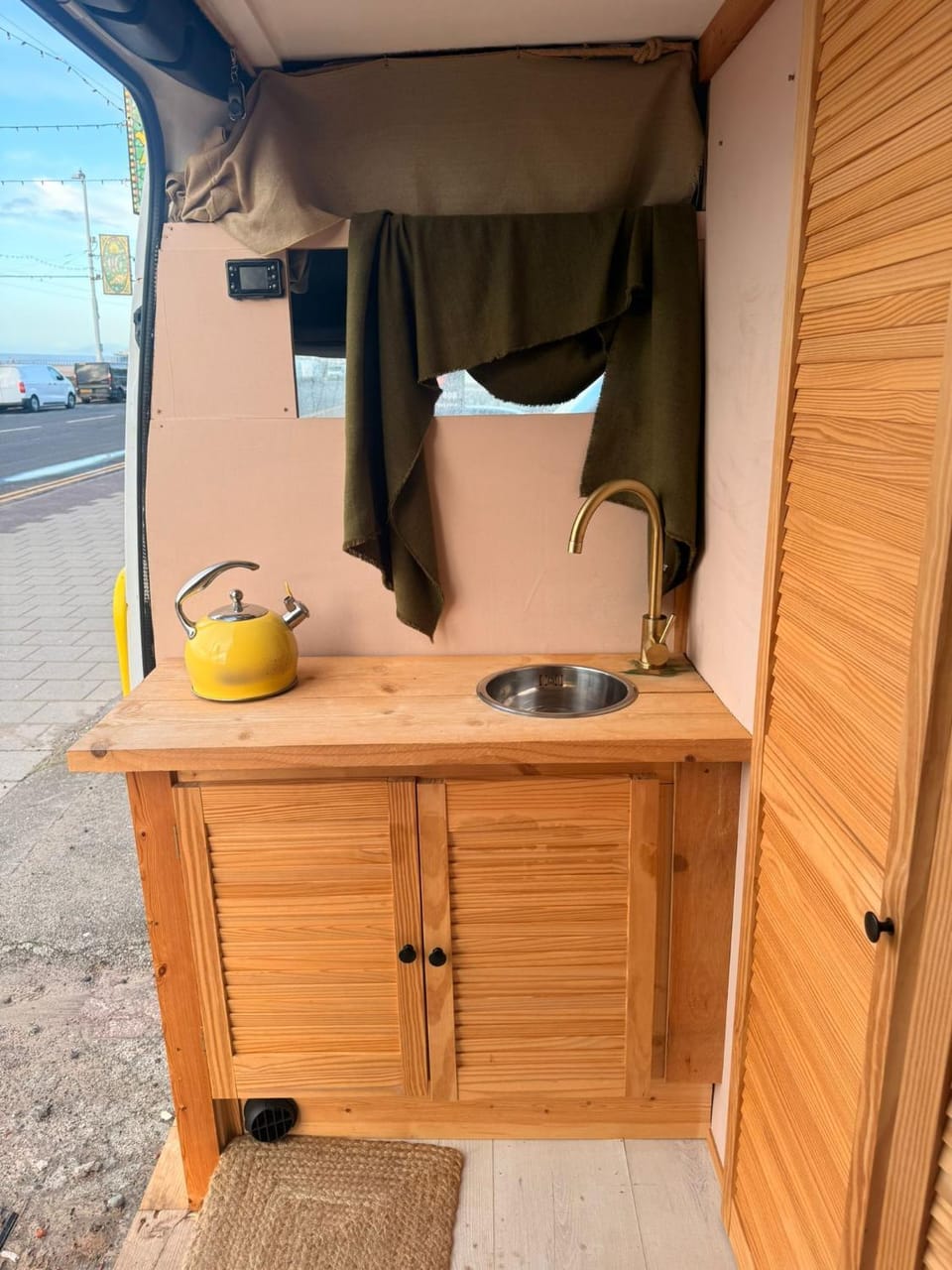 Sea View Camper Van Campground/ 
RV Resort in Blackpool