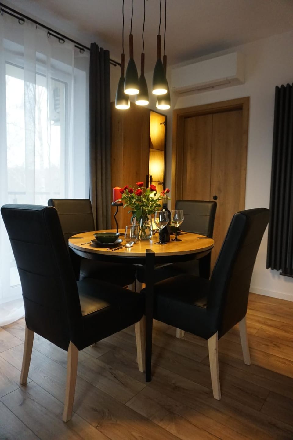 Living room, Seating area, Dining area