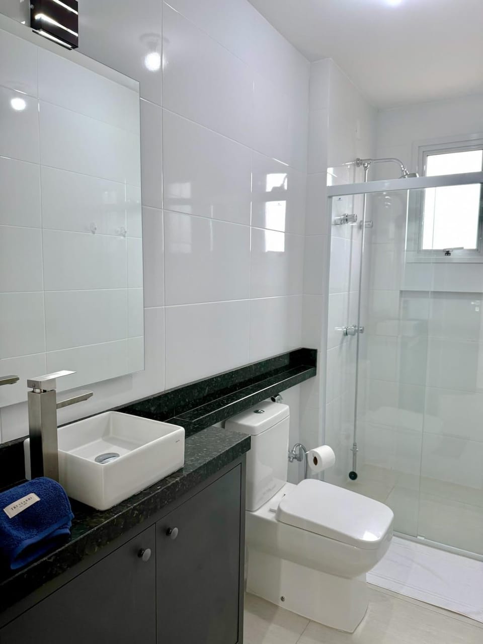 Shower, Bathroom, towels