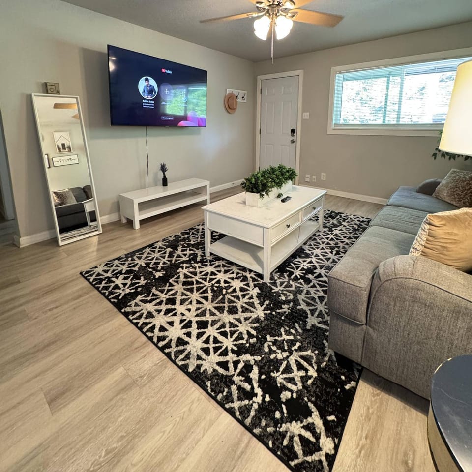 1 DT Dallas l FIFA WORLD CUP READY l 5 Min from Love Field Apartment in Dallas