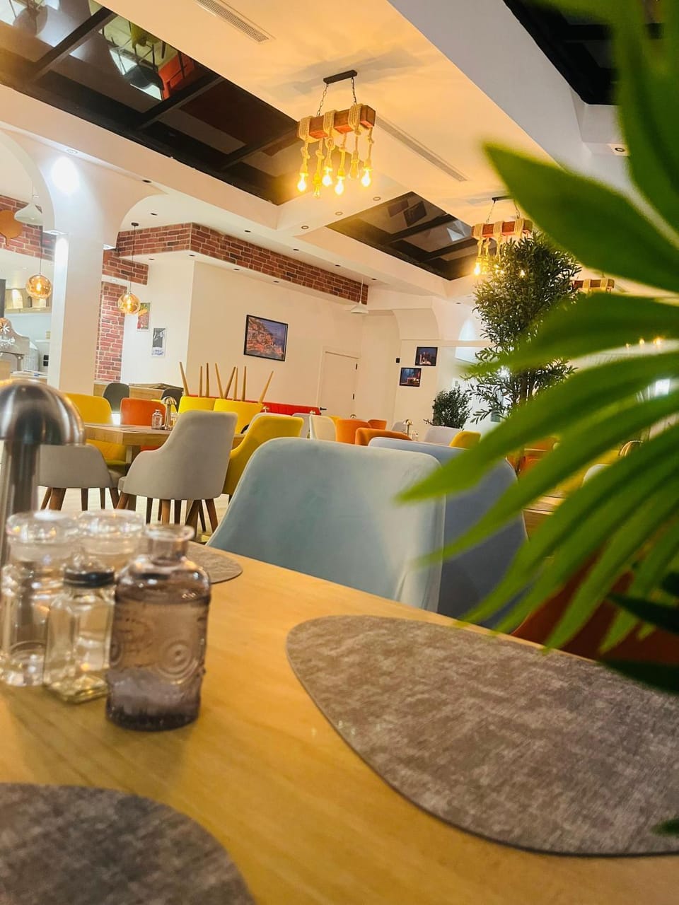 Restaurant/places to eat