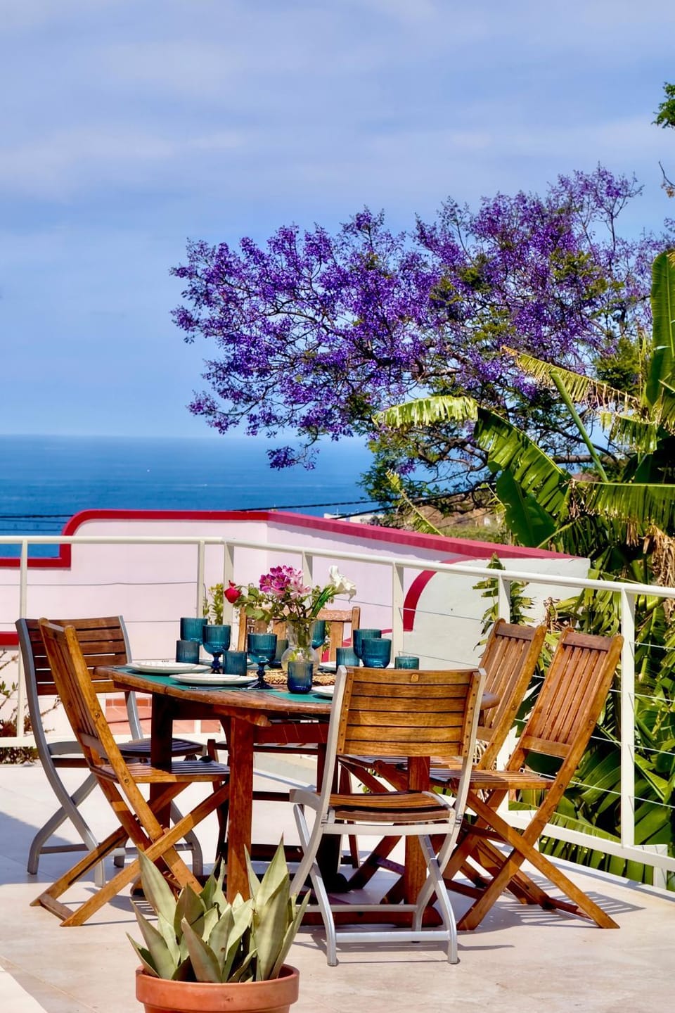 View (from property/room), Balcony/Terrace, Dining area, Sea view