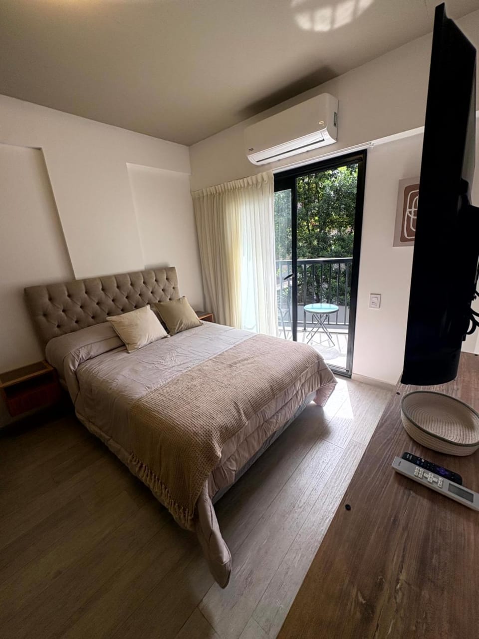 Oro Modern Studio Apartment in Buenos Aires