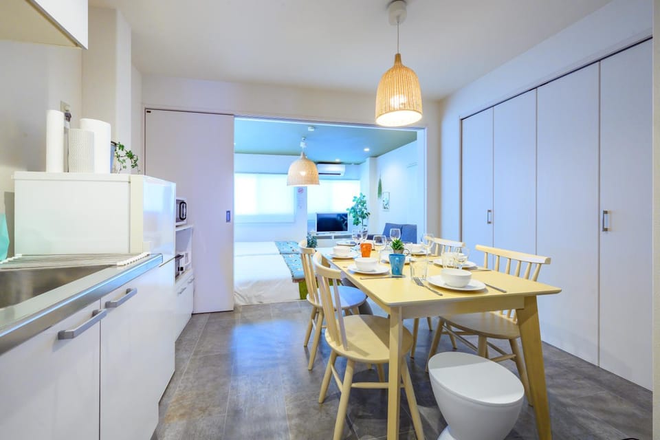 Dining area, kitchen