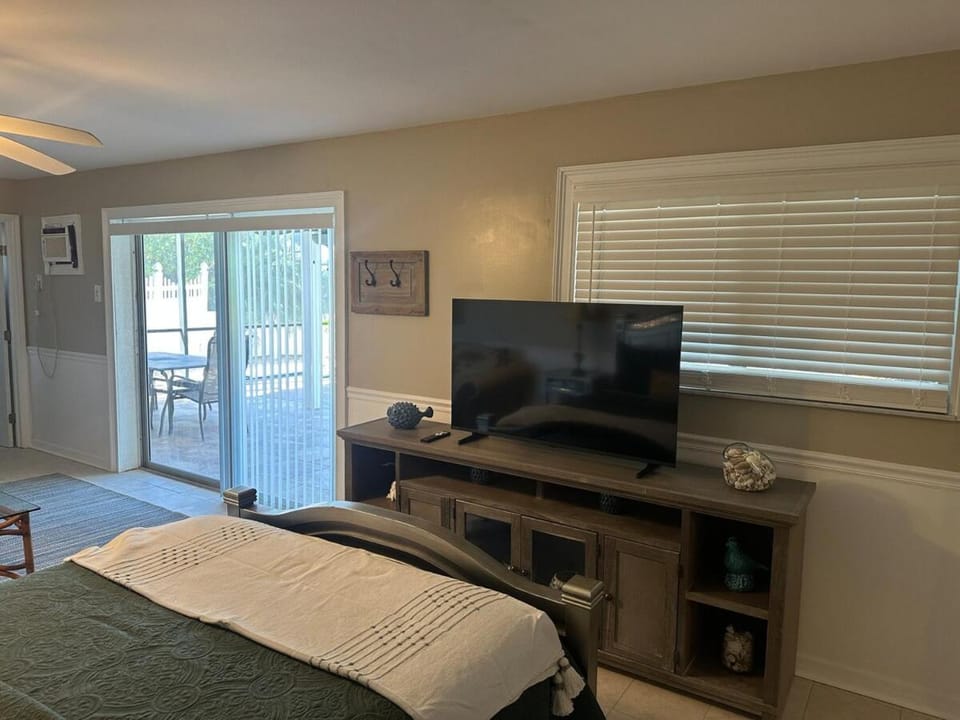 Fort Myers Beach First floor 1 Bedroom Home Duplex House in Estero Island