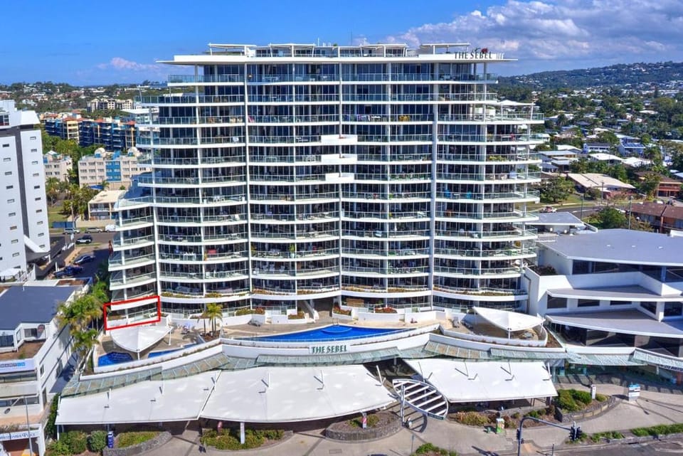 Poolside Bliss Apartment in Maroochydore