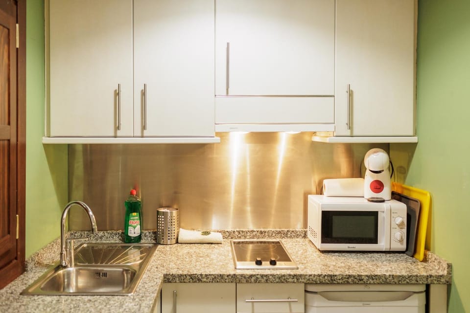 Kitchen or kitchenette, Living room