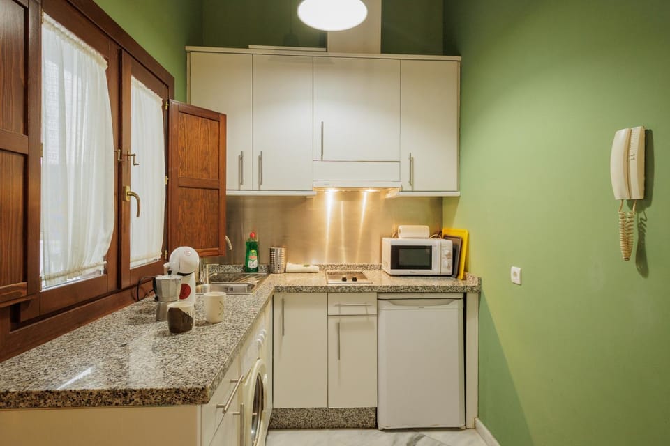 Kitchen or kitchenette, Living room