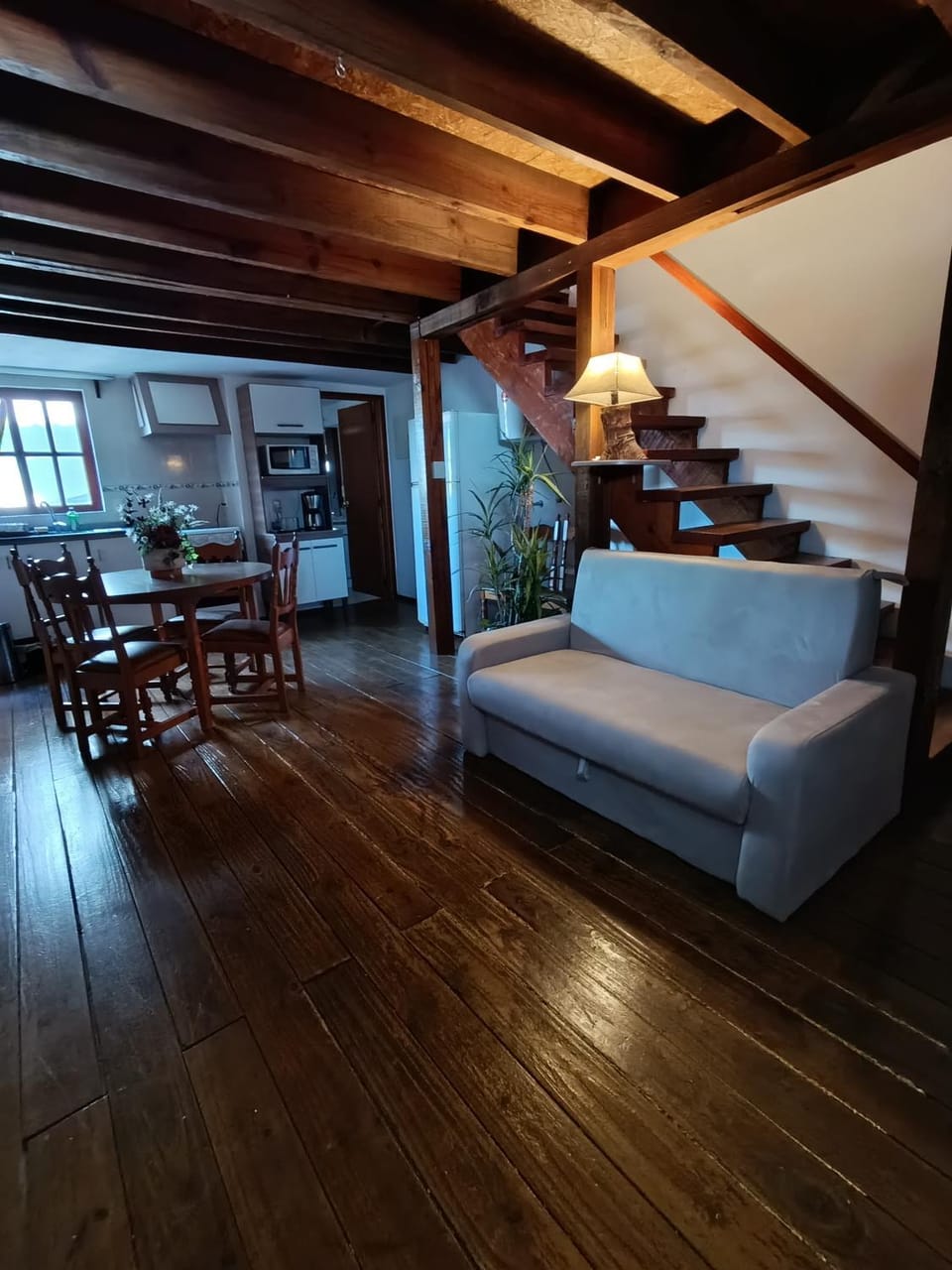 Living room, Photo of the whole room