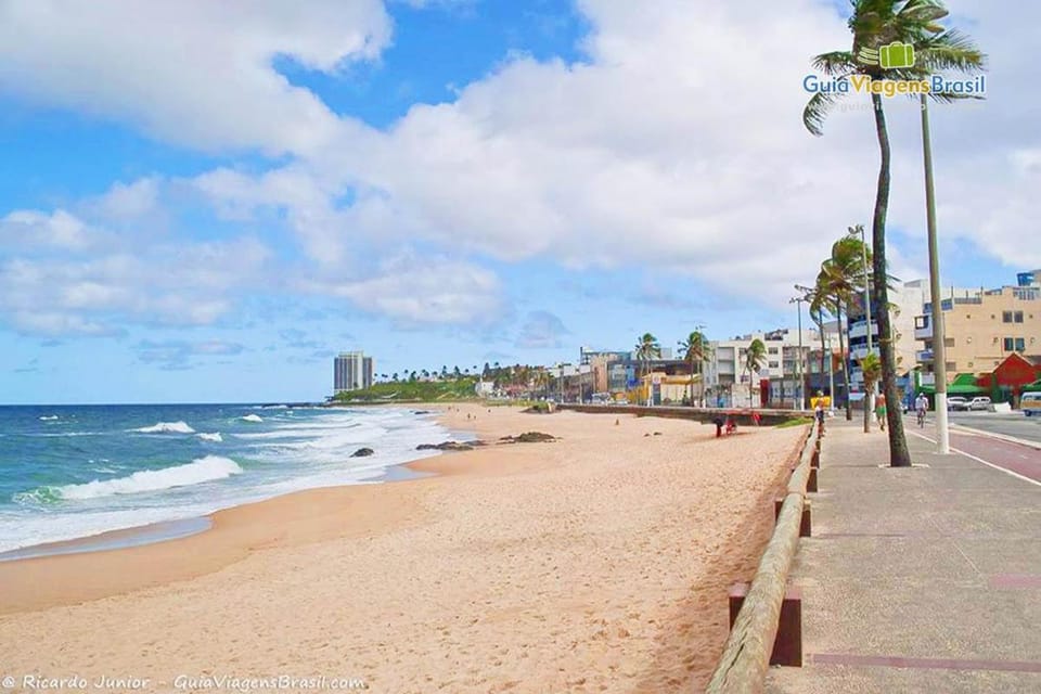 Apartamento quarto e sala a 100 metros da praia de Amaralina, Salvador Apartment in Salvador