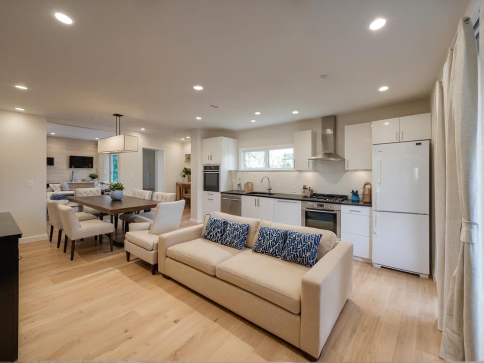 Living room, Dining area, kitchen