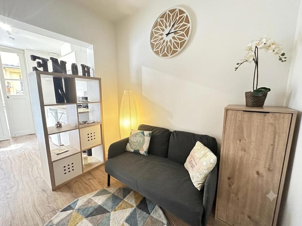Kitchen or kitchenette, Living room, stove, stove, kitchen, kitchen