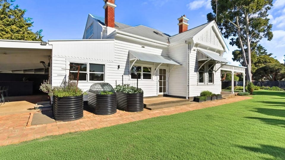 Property building, Garden view