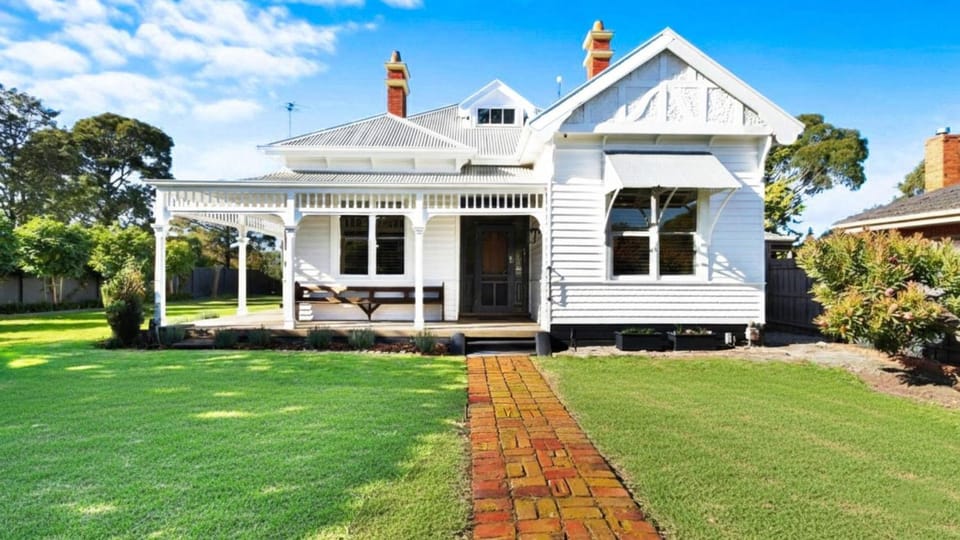 Property building, Garden, Garden view