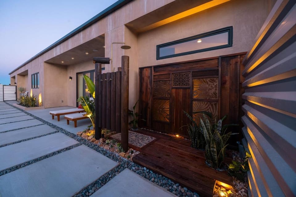 Shower, Property building, Day