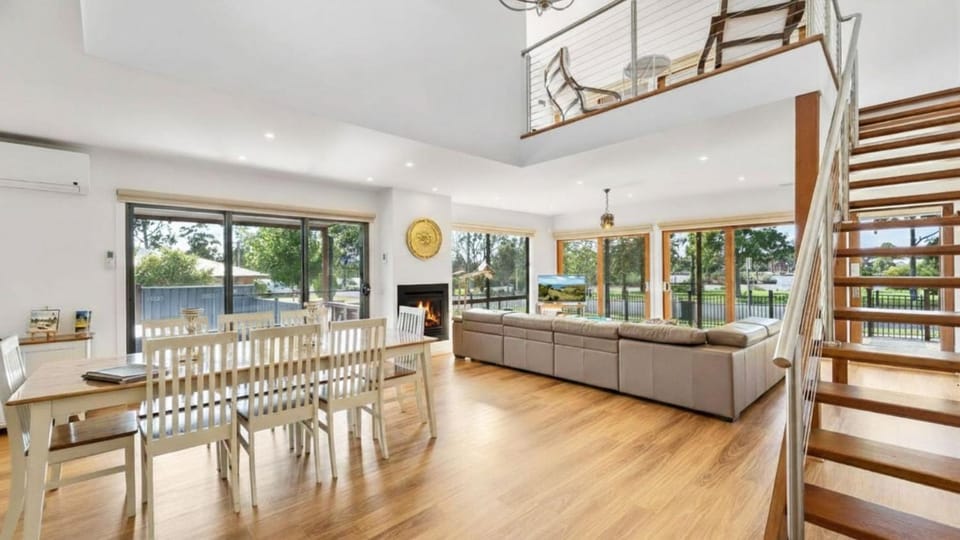 Bendigo Lakeside House in Bendigo