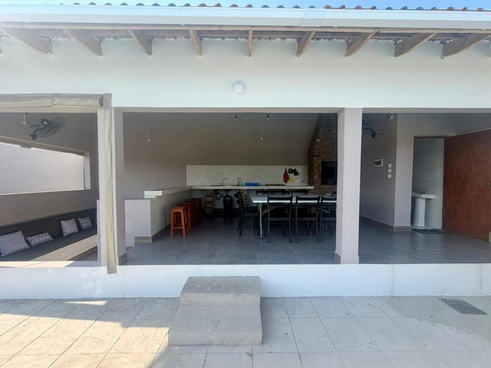 Shower, Toilet, BBQ facilities, Balcony/Terrace, Seating area