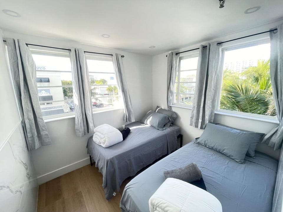 The Azure Terrace Loft Apartment in Flamingo Lummus