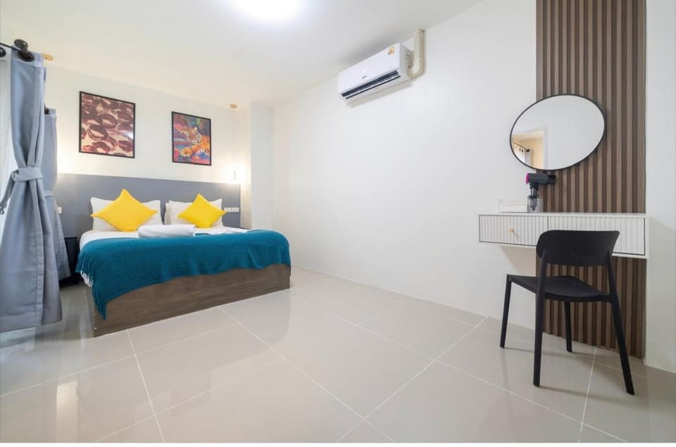 Patong Center lucky home House in Patong