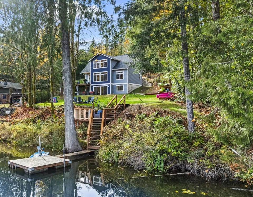 Natural landscape, Activities, Garden, View (from property/room), Canoeing, Lake view