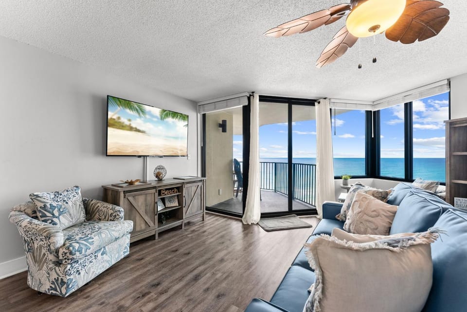 Modern Condo! Free Beach Chairs & Pools by Dolce Vita Getaways PCB Apartment in Panama City Beach