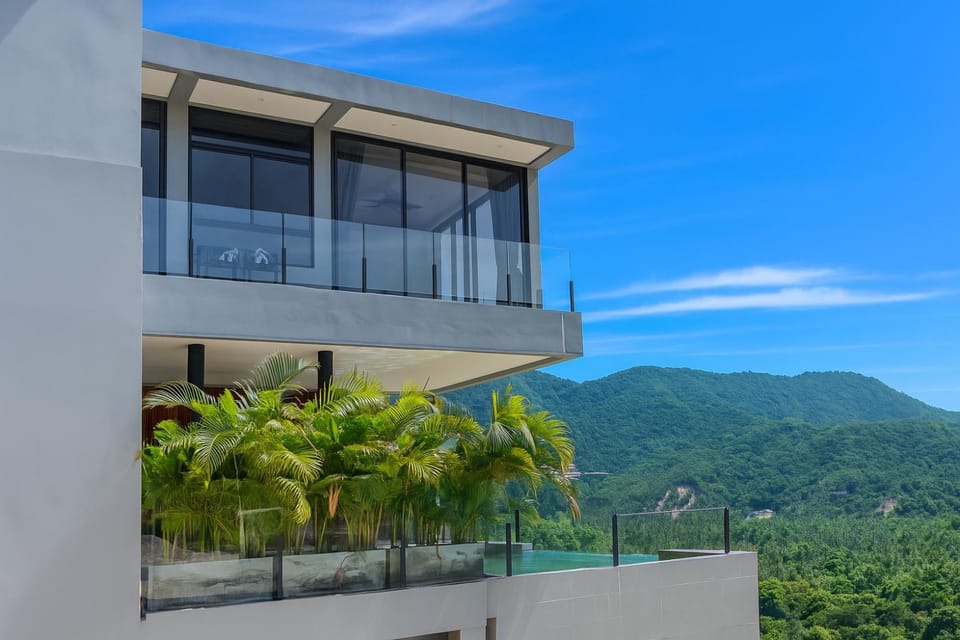 Chaluklam Bay View Villa 1 - 3BR Luxury pool villa Villa in Ban Tai