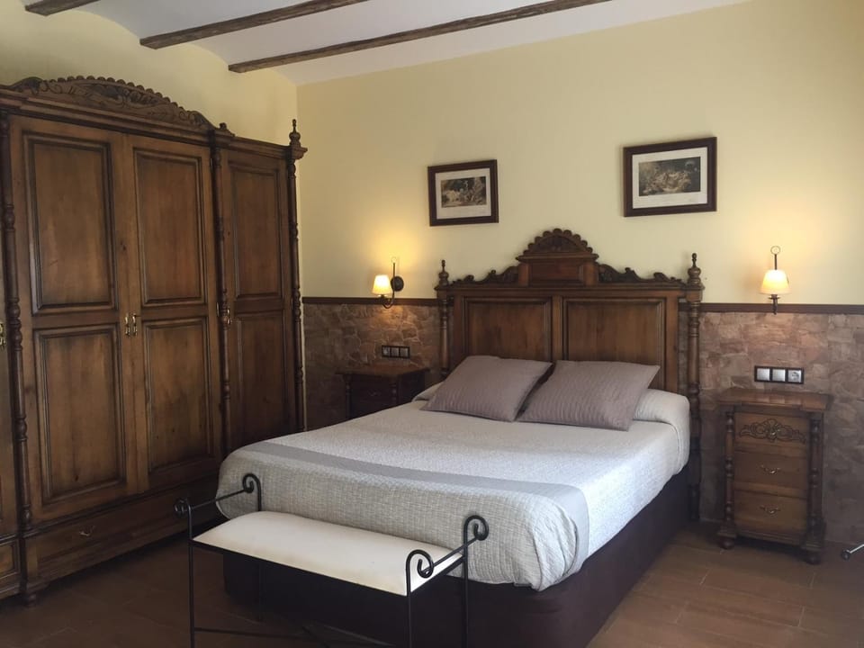 Bed, Garden view, cot