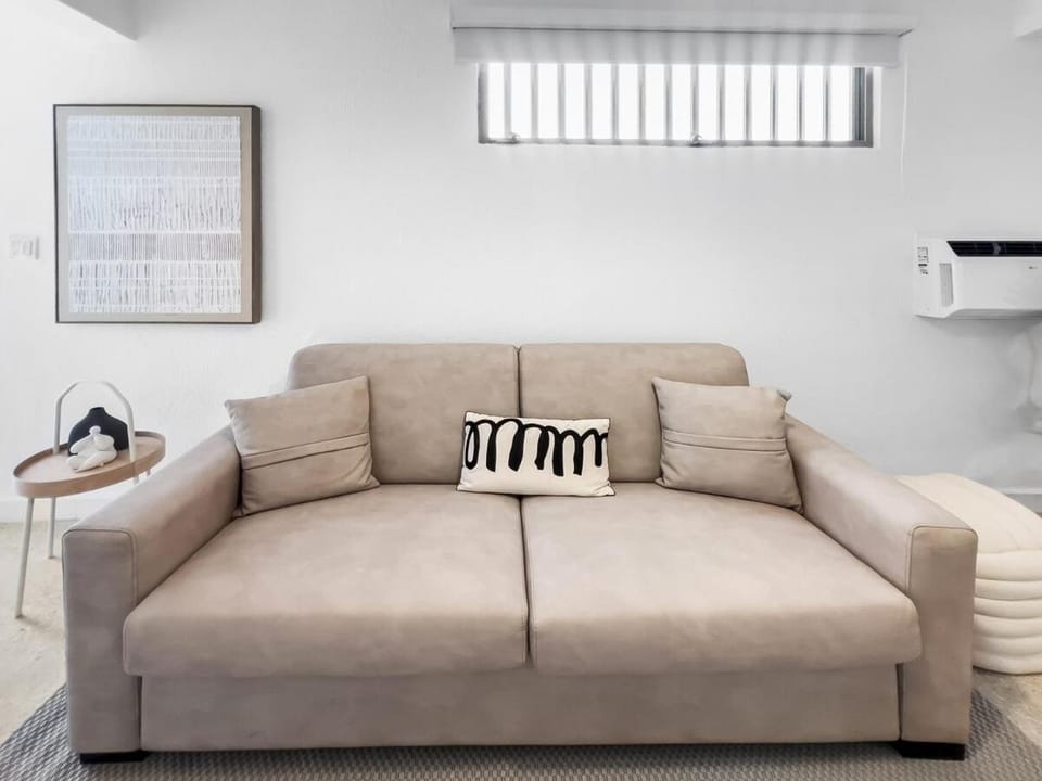 Centric Modern Boho Apt For 6 in San Juan Apartment in San Juan
