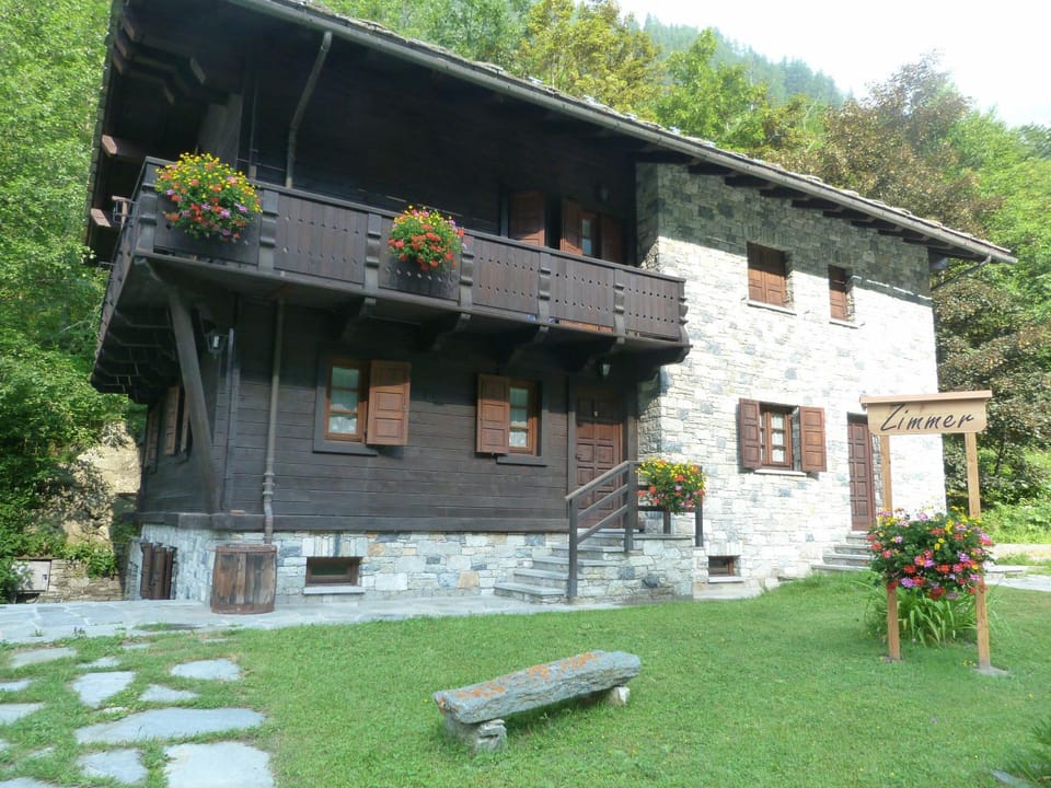 Property building, Day, Garden