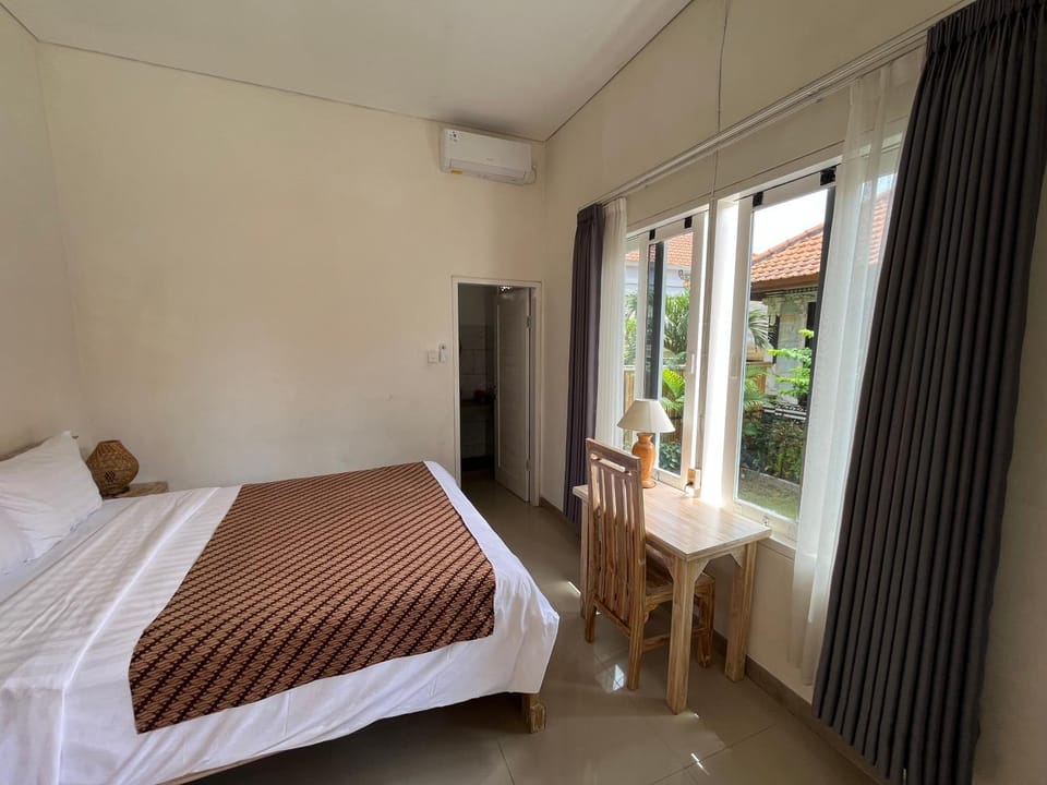 Bed, Bedroom, air conditioner