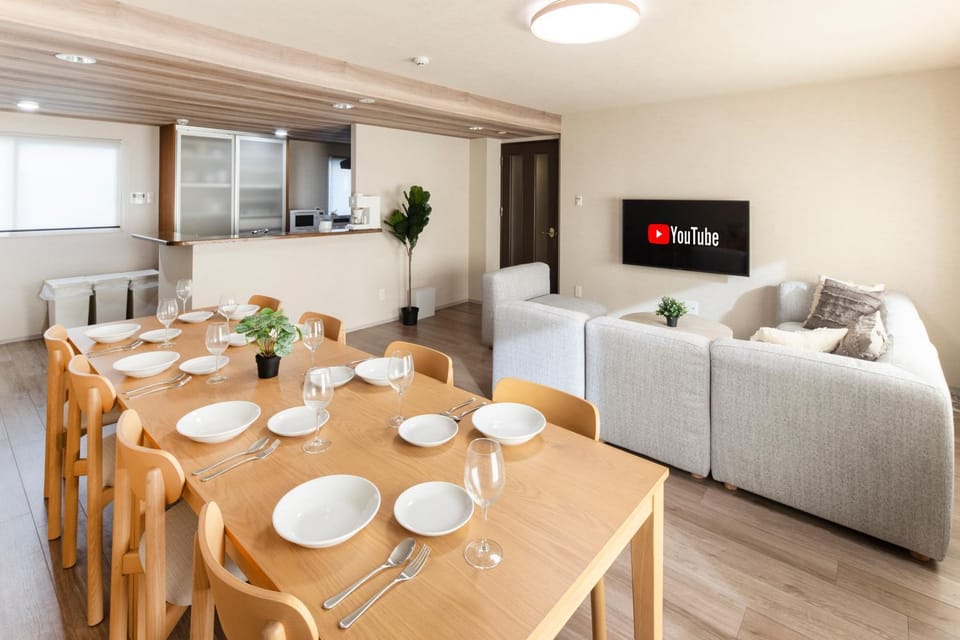TV and multimedia, Kitchen or kitchenette, Seating area, Dining area