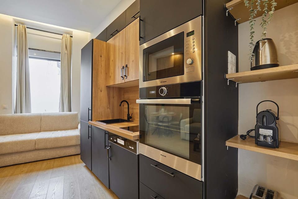 Kitchen or kitchenette