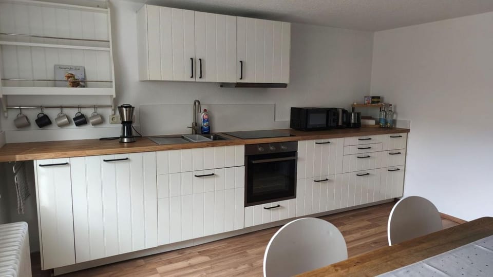 Seating area, Dining area, kitchen