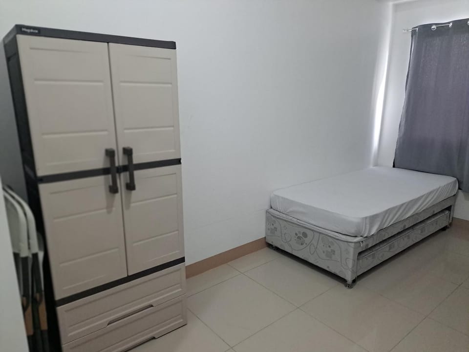 Ivy's CozyStaycation Hotel in Calabarzon