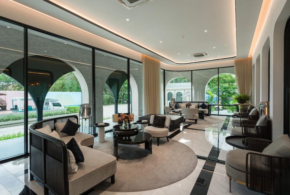 Communal lounge/ TV room