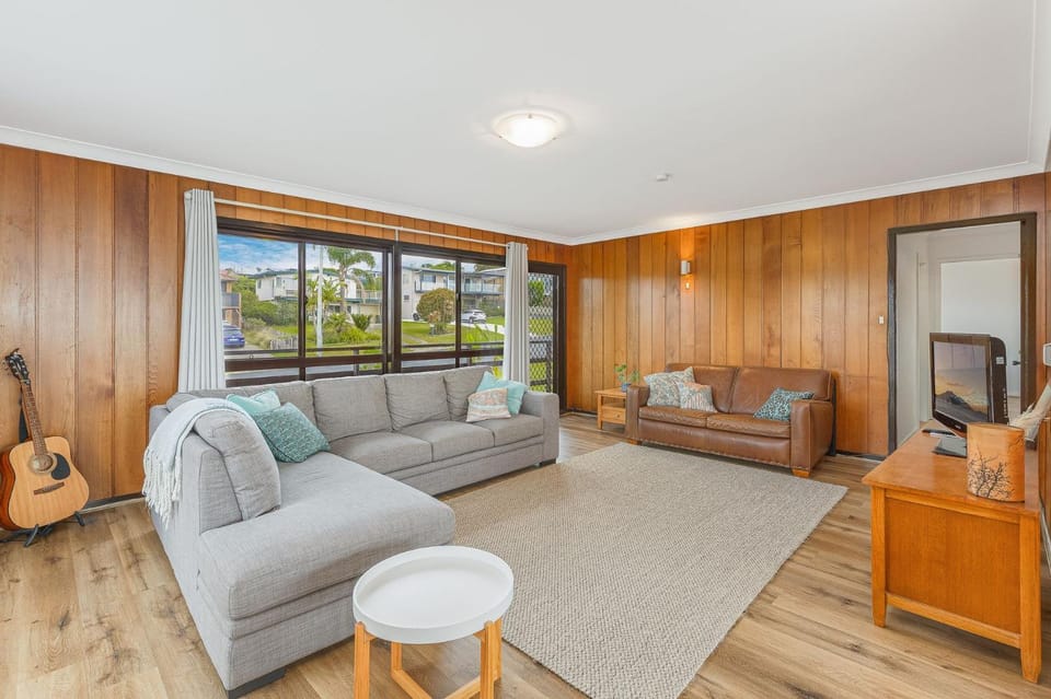 13 Golf Road House in Bermagui