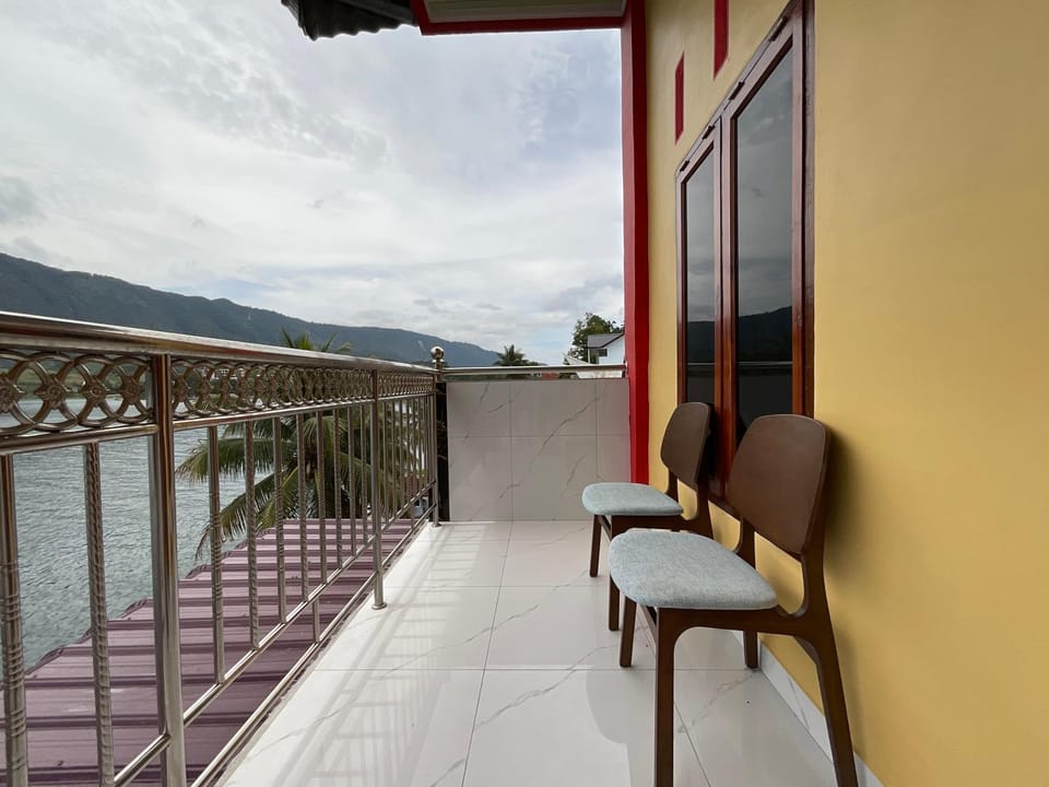 Natural landscape, Balcony/Terrace, Lake view, Mountain view