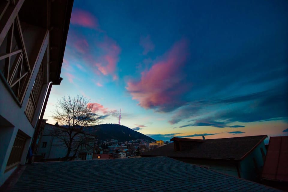 City view, Landmark view, Mountain view