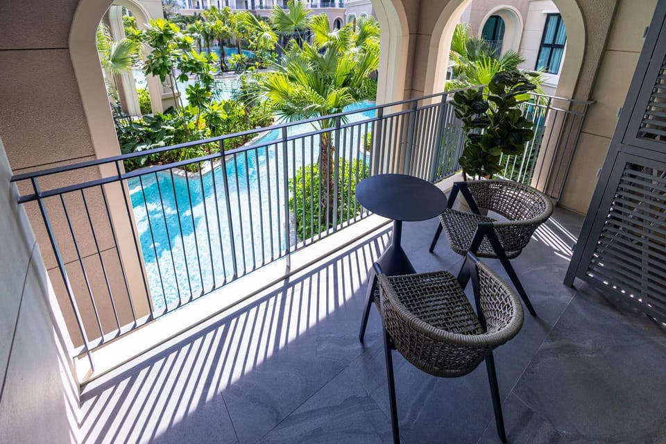 Balcony/Terrace, Pool view