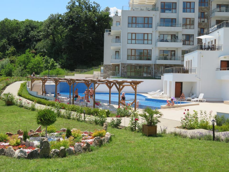 Property building, Day, Garden, Garden view, Pool view, Swimming pool, Family