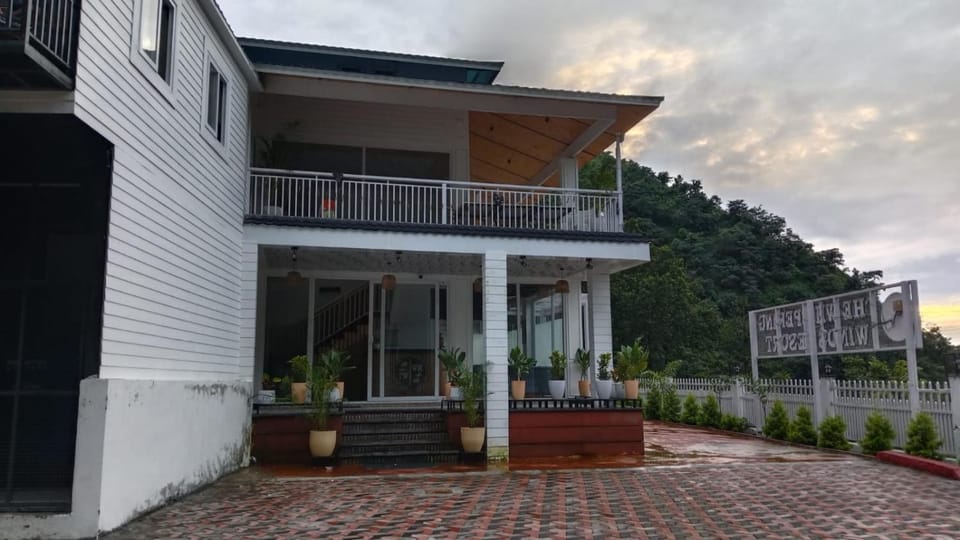 Property building, Garden, Garden view