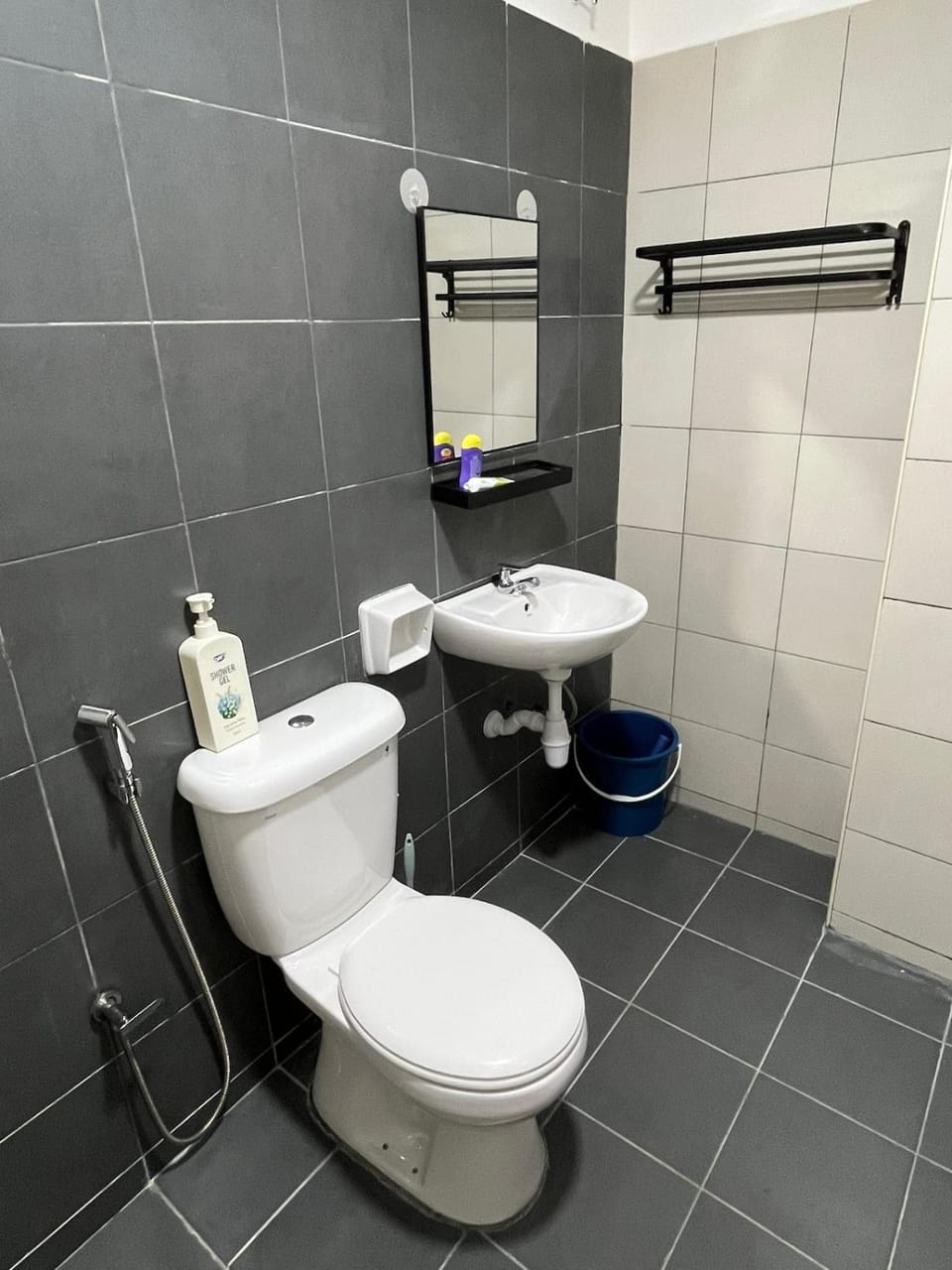 Eva Homestay l 8 minutes to Klebang Apartment in Malacca