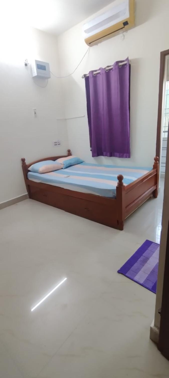 Serene & stylish 2 bhk home stay Apartment in Chennai